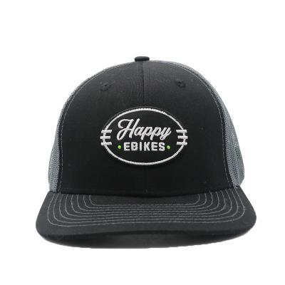 China Presents Custom Embroidered Logo 6 Panel Trucker Hats Running Flat Brim Mesh Cap for sale