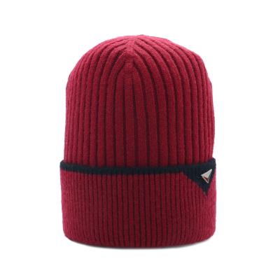 China Custom Knitted Winter Beanies Hat With Pom Pom for sale