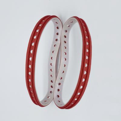 Cina Different Thickness PVC Suction Belt For HD Oil Resistant Red Rubber Belt in vendita