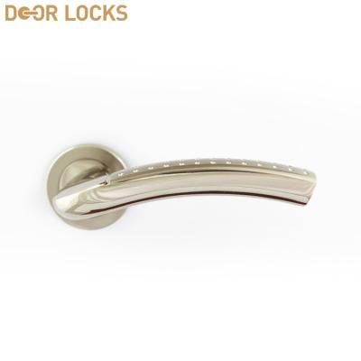 China Suitable for interior doors products safety design hot sale zinc alloy door handle lock for sale