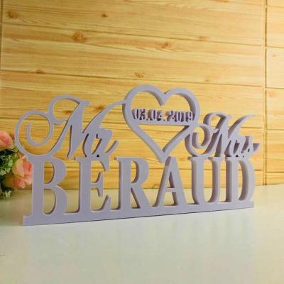 China Acrylic Custom Wedding Table Sign Personalized White Wedding Sign With Mr. & Mrs. Sign Wedding Table Decor Supplies for sale