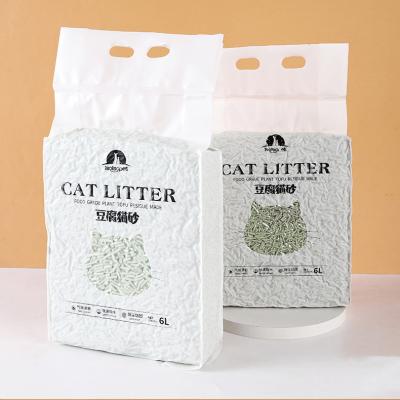 China Free Sample OEM Stocked 100% Natural Dustproof Premium Tofu Cat Litter Sand Natural Carbon Bulking Flushable Bulk Tofu 6L Cat Litter Sand Natural Carbon for sale