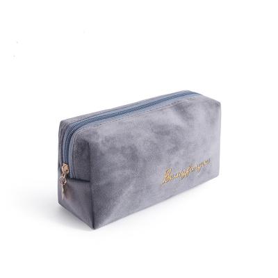 China Hot Sale Fashion Velvet Bag Woman Cluch Cosmetic Cool Makeup Bag Outdoor Travel Storage Bag for sale