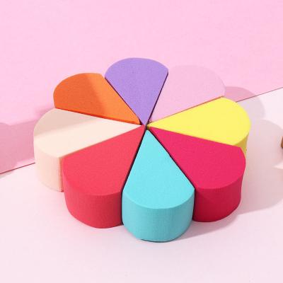 China Colorful Cosmetic Facial Sponge Beauty Triangle Powder Puff Flower Cosmetic Facial Shape Makeup Sponge for sale