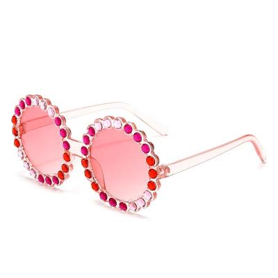 China New Retro Fashion Sunglasses Children's Sunglasses Round Frame Diamond Catwalk Exposure Personality Shade Glasses for sale