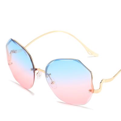 China Fashion Macaron sunglasses color popular frame sunglasses unique gold sunglasses at wholesale price for sale