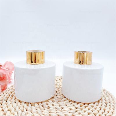 China Reed Custom Bottle 100ml Empty White Glass Diffuser Bottle With Gold Cap Set for sale