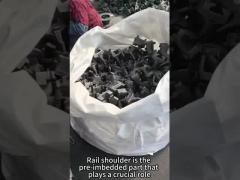 Good Hardness Malleable Iron Cast-in Pre-embedded Rail Shoulder for Sand Casting