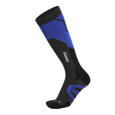 China Breathable OEM Wholesale Cycle Basketball Socks Custom Logo White Color Athletic Compression Mens Running Socks for sale