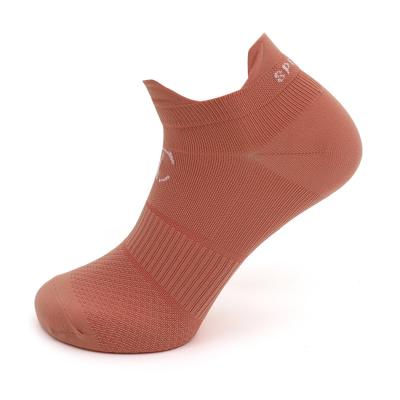 China QUICK DRY OEM Wholesale Custom Logo Athletic Compression Cycle Running Sock Elite Basketball Socks For Woman for sale