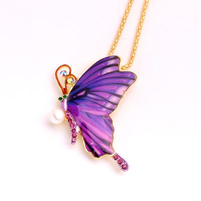 China Retro Hip Hop High Fashion Butterfly Brooch Drip Brooch Fashion Rhinestone Brooch Pin Buckle Accessories for sale