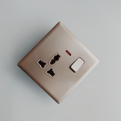 China Electrical Outlet New Design PC Plate Plastic UK Standard Thin Gold Color Good Prices for sale