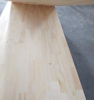 China Modern cheap wholesale russian scottish pine finger jointed solid wood timber panel pinus for sale