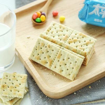 China Various Flavors Of Soda Prices Natural Cheap Low Sugar Delicious Healthy Food Cookies Soda Cookies 400g for sale