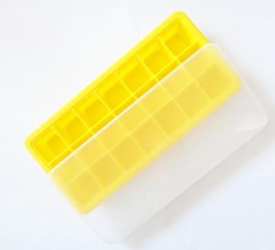 China Easy-Release Silicone Flexible 21 Ice Cube Tray, Cocktail Whiskey Silicone Ice Cube Tray With Lid for sale