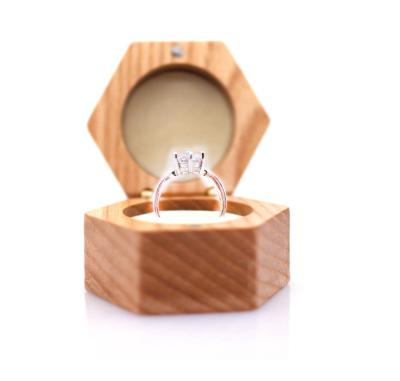 China Europe Oak Wedding Ring Gift Box Diamond Ring Box Engagement Gift Box for sale