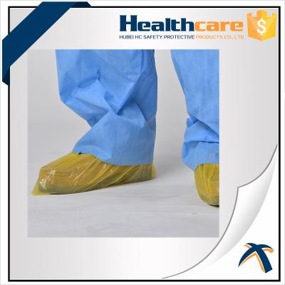 China Yellow Non Skid Shoe Covers Disposable 17gsm PE Polyethylene en venta