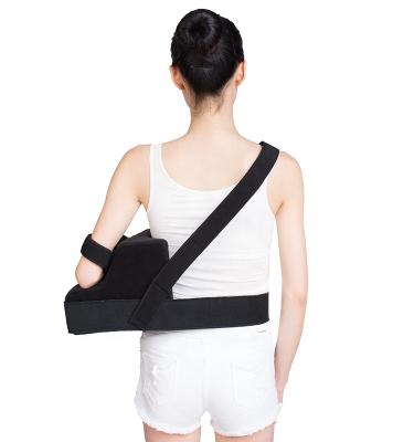 China Adjustable Shoulder Tear Dislocation Shoulder Abduction Arm Sling Foam Shoulder Immobilizer with Pillow for sale