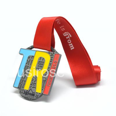 China Personalized custom soft enamel medal of honor, running theme shaped metal badges, DIY color ancient tin metal medal for sale