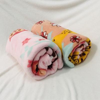 China New Anti-Static Arrive Fluffy Kids Loved Cartoon Design Printed Small Flannel Fleece Throw Blanket for sale