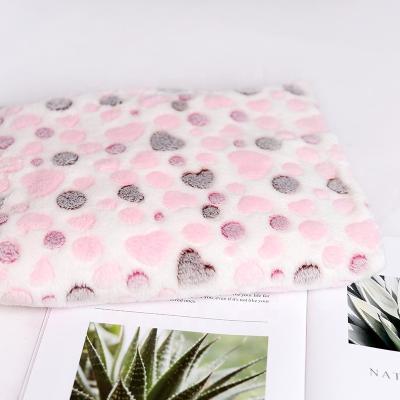 China Anti-static Winter Love Super Soft Sleepwear Polyester Flannel Fabric For Pajamas for sale