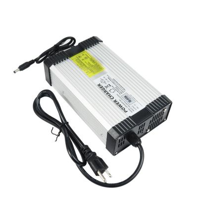 China 2023 New High Quality battery charger 3.7V lithium battery charger battery charger for car for sale