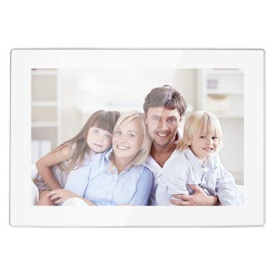 China Newest 10.1 Inch Wifi Large Size High Resolution LCD Photo Loop Player Smart Cloud Photo Frame for sale