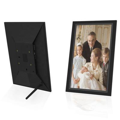 China Wifi Display Wooden Frame English Sexy Digital Nft LCD Photo Picture Frame for sale