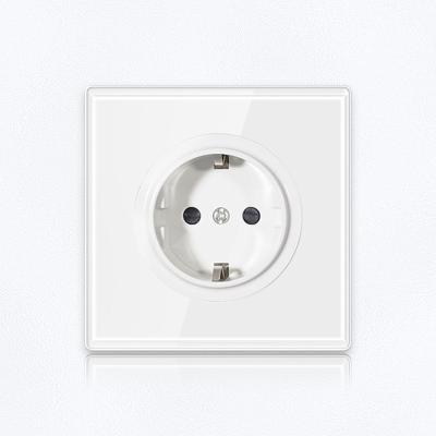 China Easy Installation YINKA White Glass With Silver Alloy Contacts 86x86mm Wall Decoration Electrical Socket EU Wall Outlet for sale