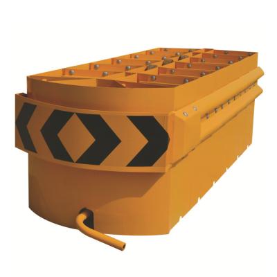 China China Manufacturer AASHTO M180 Zine Anti-Corrosion Coating Road Crash Cushions Barrier For Road Safety for sale