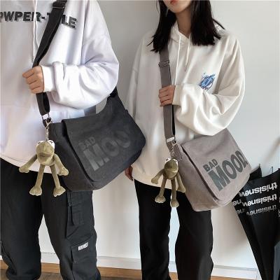 China Custom Outdoor Activities Cross - Body Bag Canvas Messenger Bags Cotton Shoulder Cross Body Handbags for sale