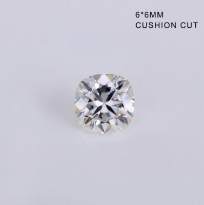 China Piedras preciosas flojas sintéticas de VVS Moissanite para la joyería que hace, corte del amortiguador del color 6m m de DEF en venta