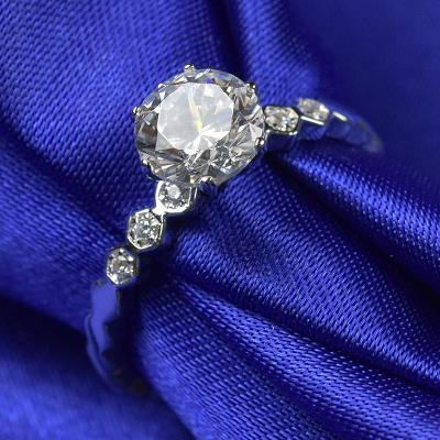 China DEF-de Juwelen van Kleurenmoissanite, voor altijd Één Moissanite-Ring voor Dames RD0236 Te koop