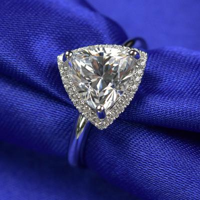 Cina Anello di Moissanite di carati di forma 3 di Trangle 3,05 grammi di imballaggio su misura peso dell'oro in vendita