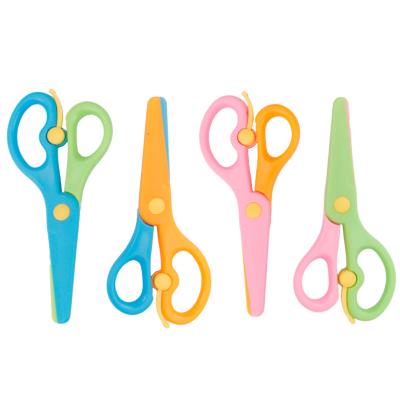 China Safety Convenient Kids Office Scissors Plastic Crafting Stationery Small Cutting Art Craft Paper-Cut Paper Scissors for sale