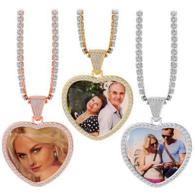 China Custom Pendant Sublimation 3D Photography Photo Necklace Square Hiphop Large Heart Shape Projection Memory Pendant for sale