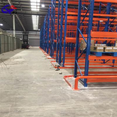 China Dismountable Narrow Aisle Pallet Racking 3-10 Levels 1000-4000mm Length for sale