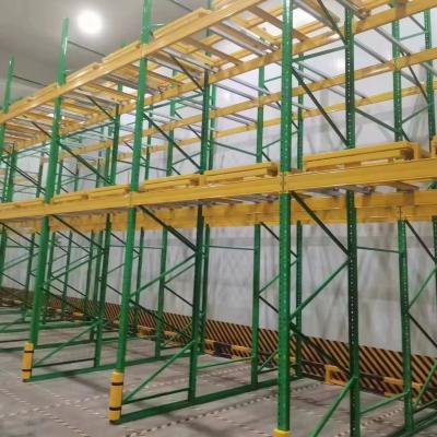 China Customized Push Back Pallet Racking Heavy Duty Selective Rack With ISO9001 Raw Material Te koop