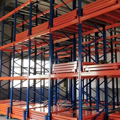 China Type Fixed Mobility Heavy Duty Metal Push Back Pallet Racks with Guide Rail on Trolleys Te koop