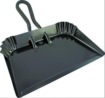 China Black Metal Dustpan 12