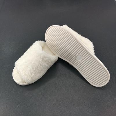 China Fashion Trend China Supplier Disposable Slippers For Hotel Guests Indoor Slipper White Washable Velveteen Furry Slipper for sale