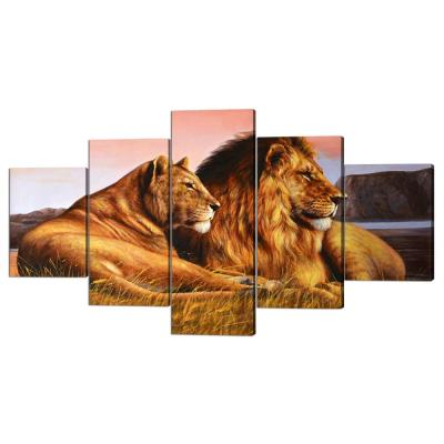 China Realistic 5 Piece Brown African Wild Animals Wall Decor Canvas Picture Howling Double Lions on the Prarie for Living Room Home Decoration for sale