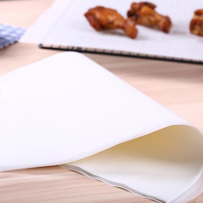 China Recyclable Kitchen Paper Baking Oil Paper Silicone BBQ Baking Paper for sale