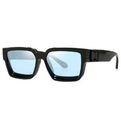 China Fashion sunglasses wholesale PC lenses frame PC and metal rectangle sunglasses for sale