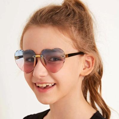 China Trendy Fashion Children's Sunglasses Manufacturers New Girls Polarized Heart-Shaped Sunglasses 2021 Children for sale