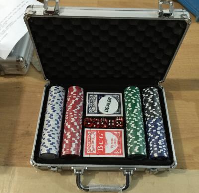 China 200pcs PS Poker Chips Set In Silver Aluminum Case for sale