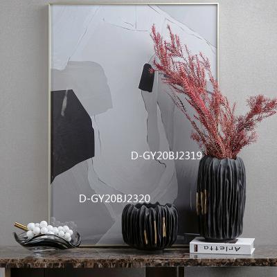 China Modern Nordic Luxury Black Gold Vase Resin Dry Decoration Vase Light for sale