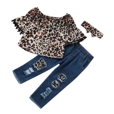 China Breathable 3 Piece Clothes Sets Short Sleeve Girls Headband Leopards Jeans Kids Clothes Suits for sale