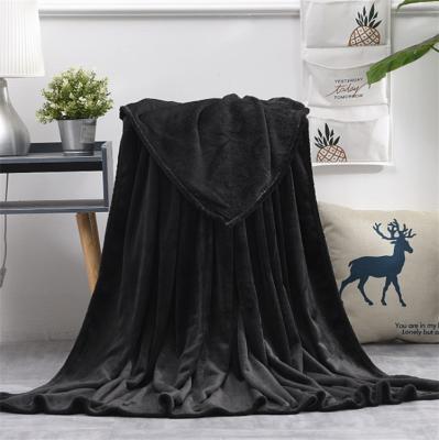 China 2021 Wholesale Cheap Price Fashion Anti-static Soft Solid Color 100% Polyester Flannel Fleece Blanket for sale