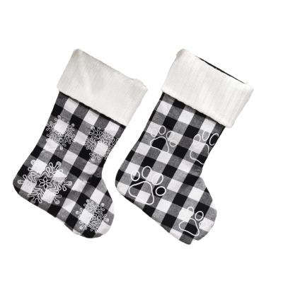 China Christamas Home Decoration Wholesale Customized Monogrammed Home Ornament Knitted Plaid Christmas Stockings for sale